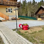 Uriges Mit Blick Auf Грац