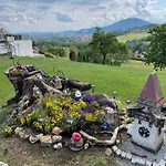 Uriges Mit Blick Auf Апартаменты