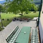 Апартаменти Uriges Mit Blick Auf