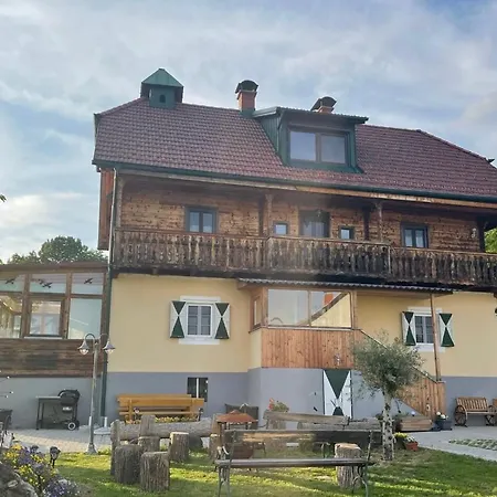 Uriges Mit Blick Auf Apartment *