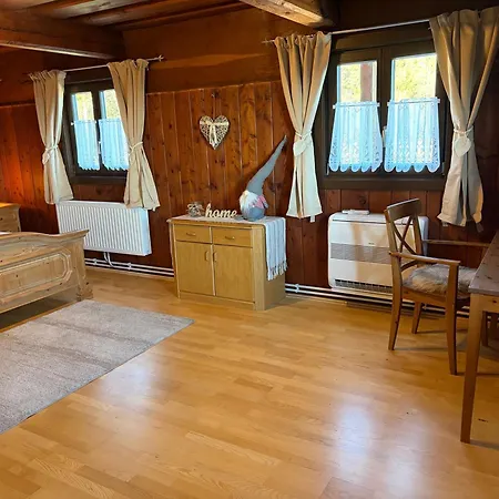 Apartament Uriges Mit Blick Auf