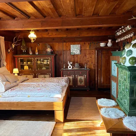 Apartament Uriges Mit Blick Auf *