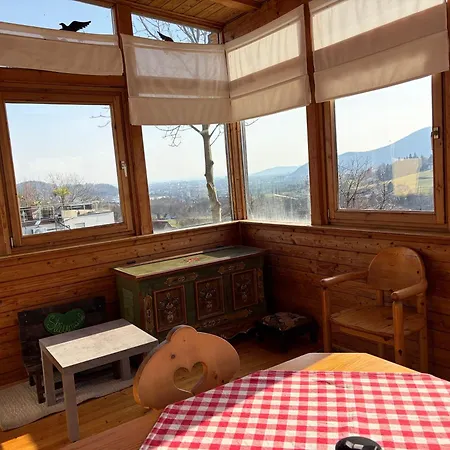 Апартаменты Uriges Mit Blick Auf Грац