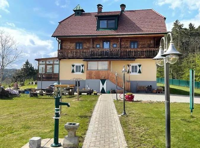 Uriges Mit Blick Auf Апартаменты